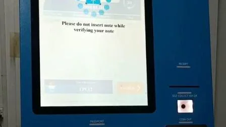 Отдельно стоящий автомат самообслуживания для обмена валюты в аэропорту с сенсорным экраном